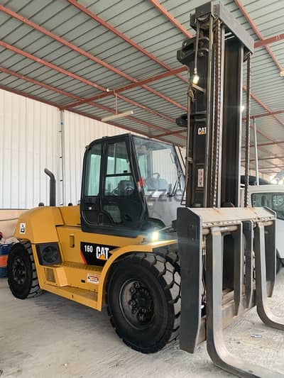 16 Ton Forklift 2015 Rent/Sale