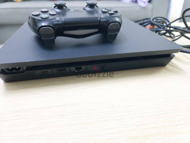 سوني 4 للبيع بحالة ممتازه used PS4 slim  500 Gb for sale 1