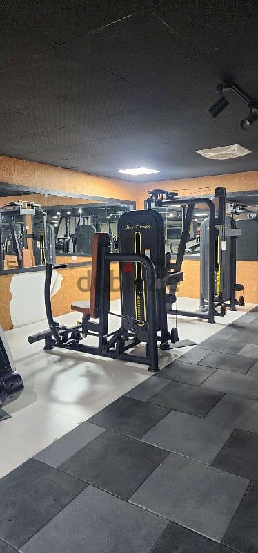 صالة رياضية للبيع GYM FOR SALE 6