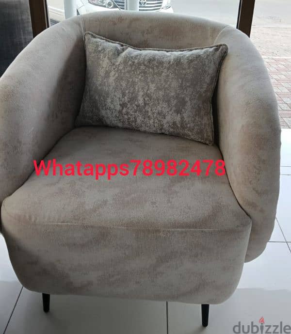 new sofa 8th seater avaliable 4