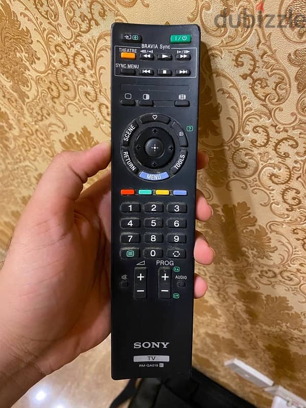 تلفزيون سوني بجوده عاليه مع الريموت Sony TV 1