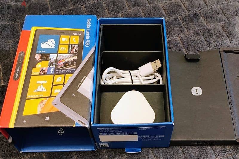 Nokia Lumia 920 Yellow Like Brand New for Nokia Phone Lovers 12