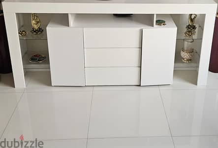 TV cabinet