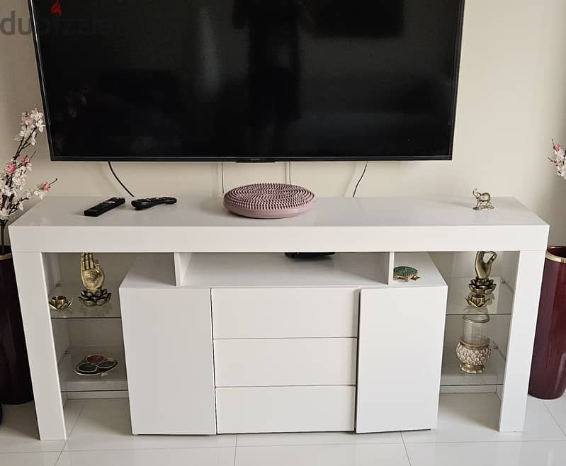 TV cabinet 1