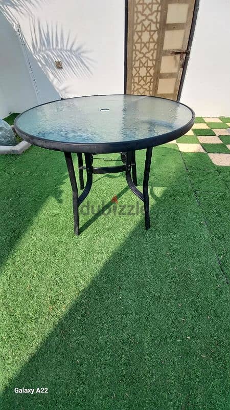 للبيع طاوله مع مظله نضيفة  For sale, a clean table with an umbrella 9