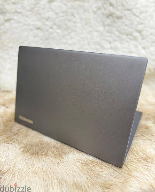 Toshiba tecra i7 8th 16gb Touchscreen 0