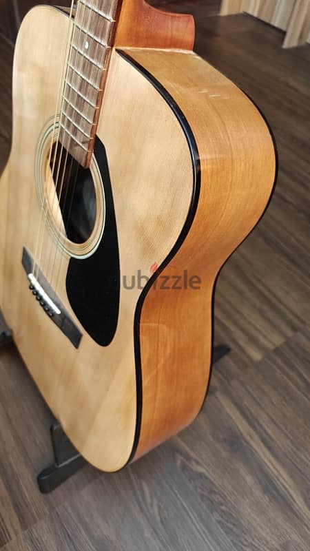 acoustic guitar - yamaha 1