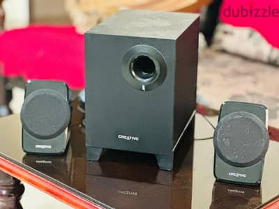 2 Speakers with woofer