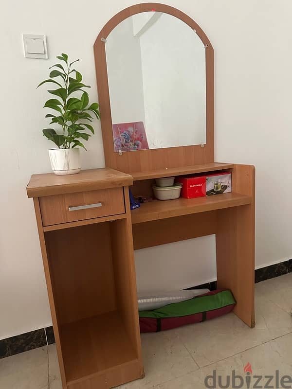 Dressing Table & Wardrobe 1