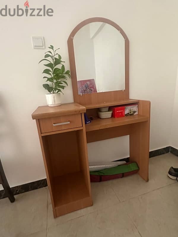 Dressing Table & Wardrobe 2