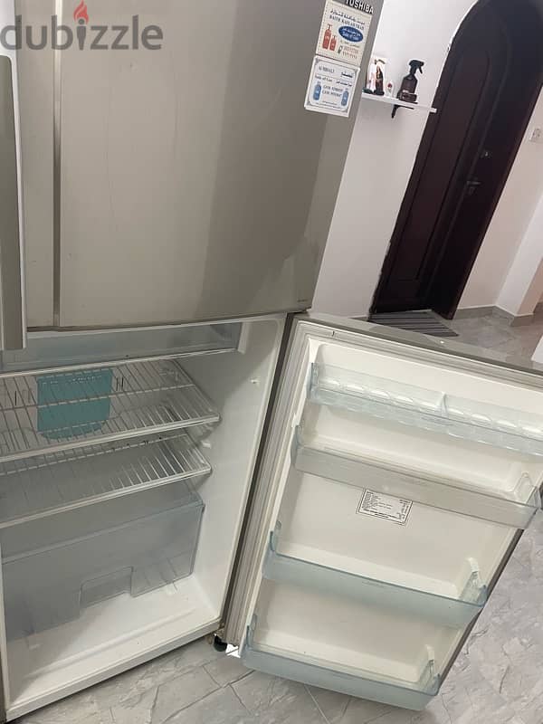 Toshiba Fridge with Freezer 0