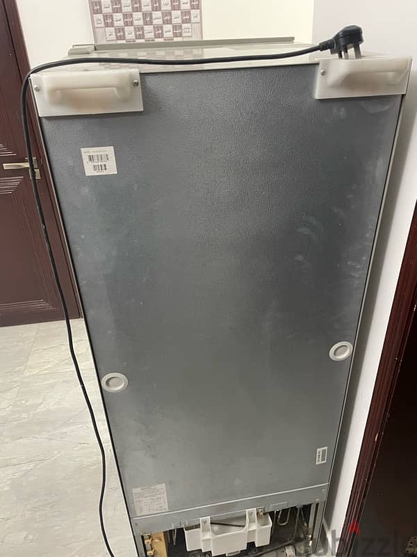 Toshiba Fridge with Freezer 3