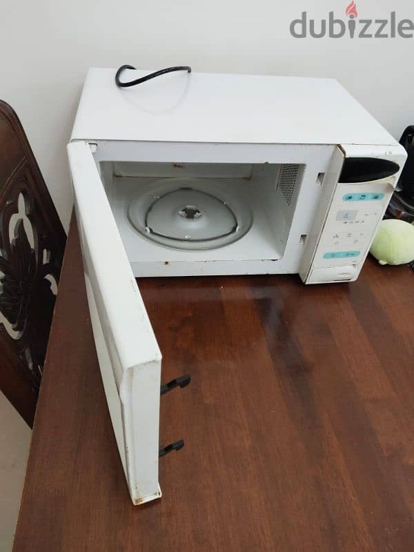 microwave oven used good condition 0