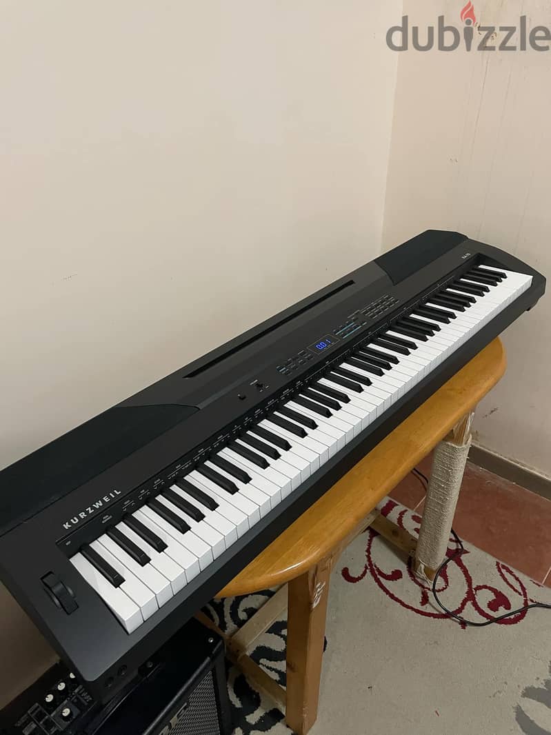 Kurzweil KA-70 88-keys digital piano 0