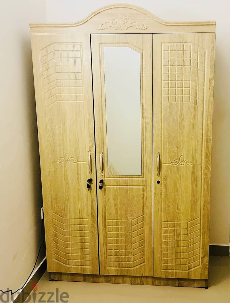 GOOD CONDITION WARDROBE FOR SALE (3MONTH USE ONLY) 0