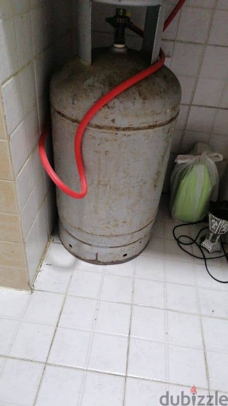 Gas Sotve And Gas Cylinder Medium For Sale Price Just 30 OMR 0