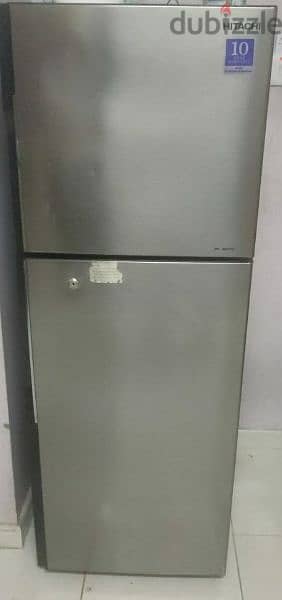 Hitachi double door refrigerator 0