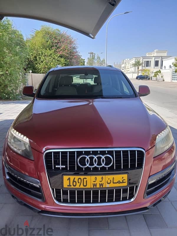 Audi Q7 2012 0