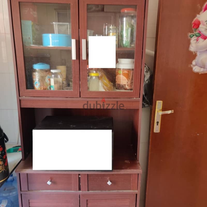 Expat Used Kitchen Cabinet 0