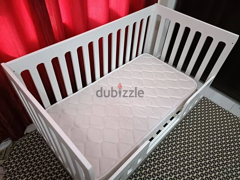 Juniors 3 in 1 Convertible Crib (Almost new) 1