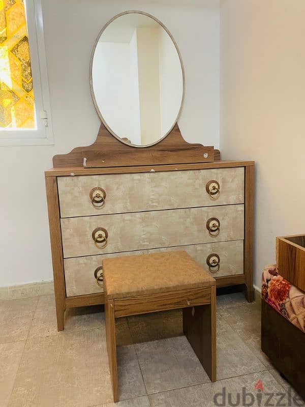 Dressing Table with Chair 1