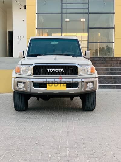 Toyota Land Cruiser Pickup 2018