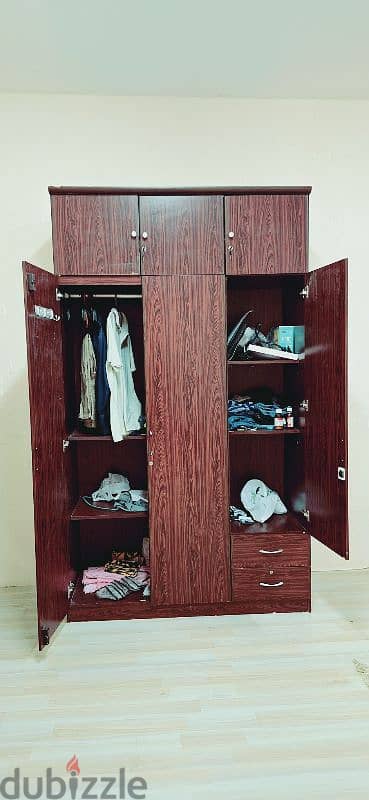 3 door cupboard == contact: 78068158 1