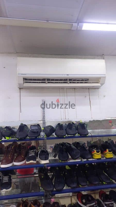 daikin ac 2.5 ton all ac good conditions almost new conditions 2