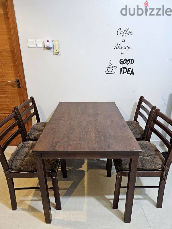 Dining table set (4 Seater) 0