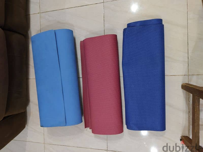 Dumbbell set and Yoga Mat 3