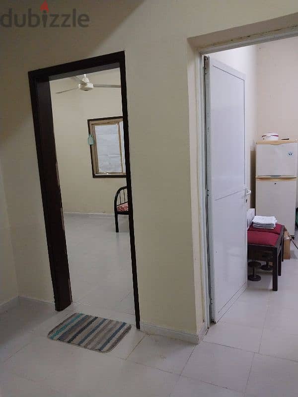 Single Room for executive Sharing Kitchen & Bathroom 2