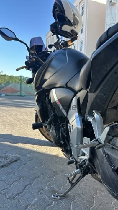 honda cb1000r/2014/2500 OMR/black/28000km/salalah