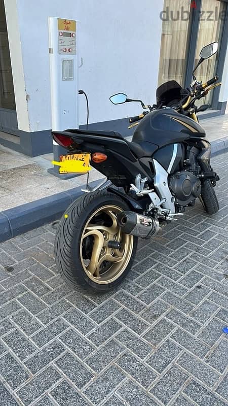 honda cb1000r/2014/2500 OMR/black/28000km/salalah 2