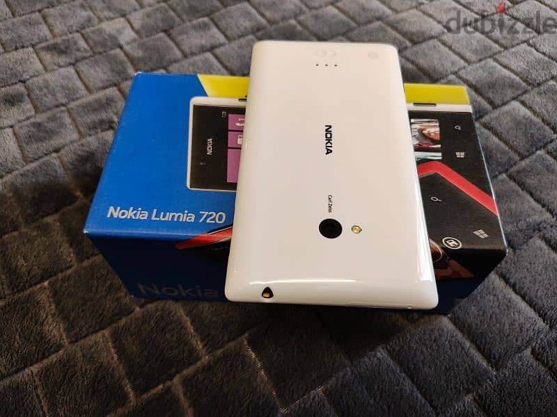 Nokia Lumia 720 White Brand New-Never Used 2