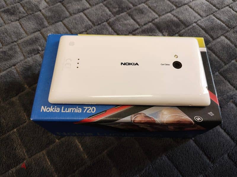 Nokia Lumia 720 White Brand New-Never Used 5