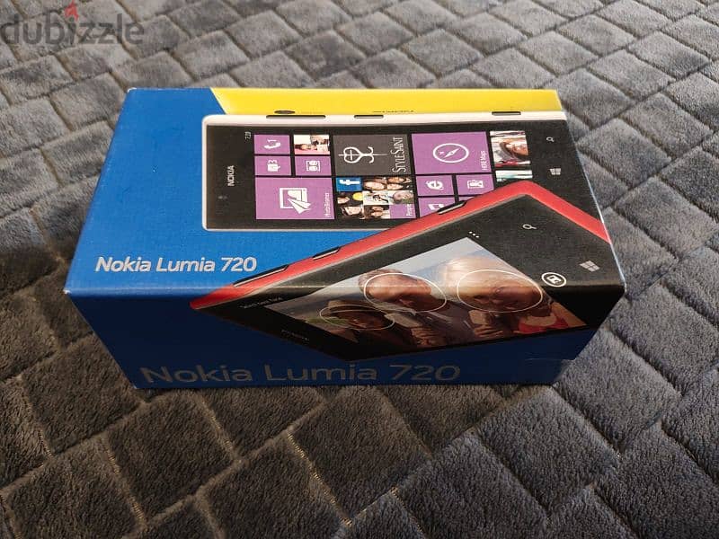 Nokia Lumia 720 White Brand New-Never Used 10