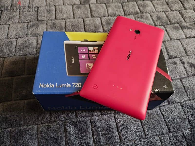 Super Rare Nokia Lumia 720 Red Color 3