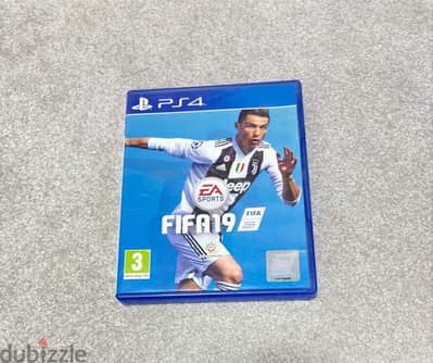 PS4 games GTA V & FIFA 19 ( excellent condition)