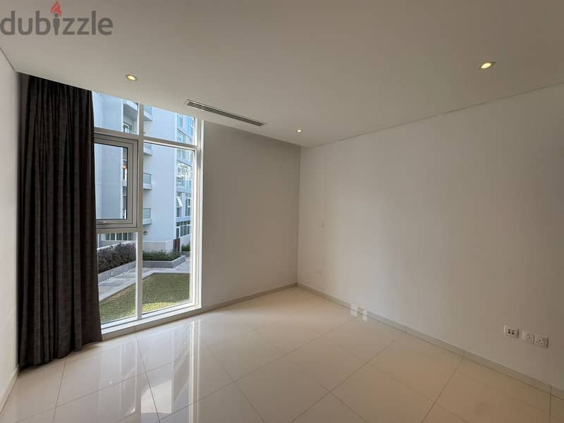 2 BR Apartment in Marsa Garden, Al Mouj - Amenities Nearby 9