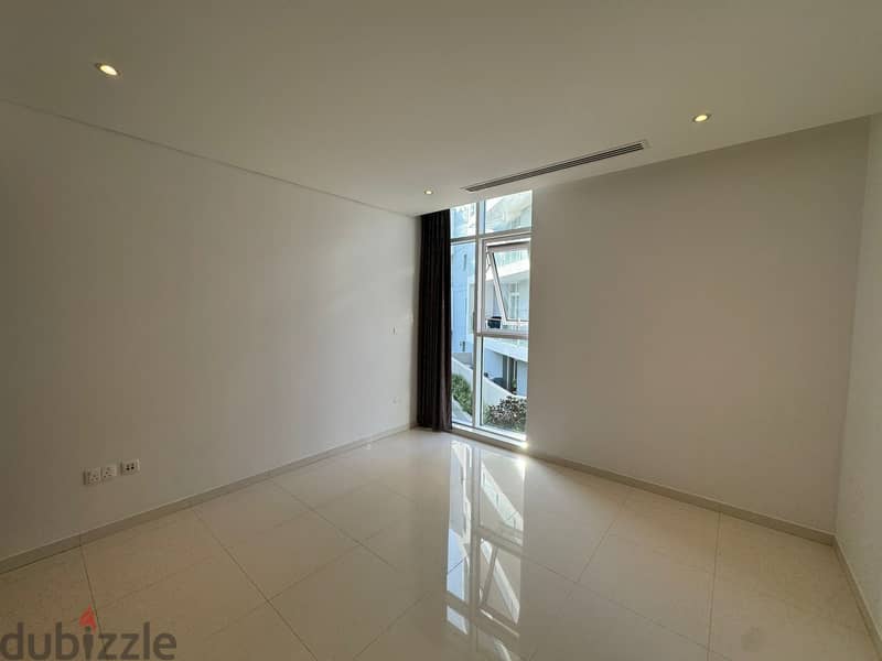 2 BR Apartment in Marsa Garden, Al Mouj - Amenities Nearby 10