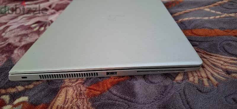 HP ELITEBOOK CORE i5 8th Gen 4