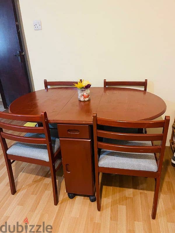 Dining table with 4 chairs 1