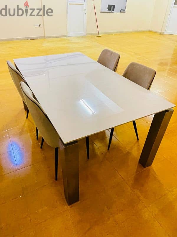 Dining Table for sale + 4 chair 0