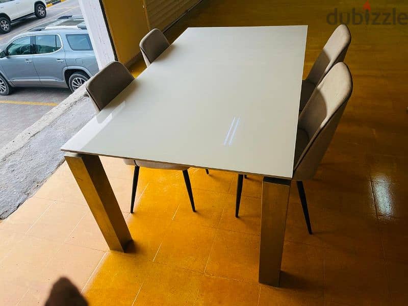 Dining Table for sale + 4 chair 2