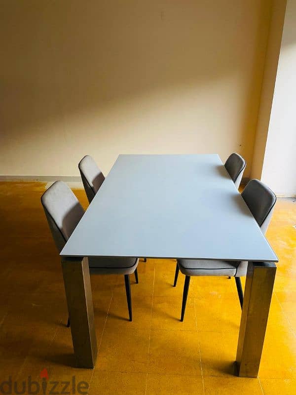 Dining Table for sale + 4 chair 4