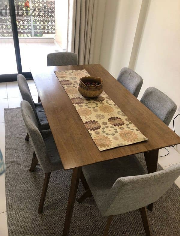 dining table with 6 chairs 0