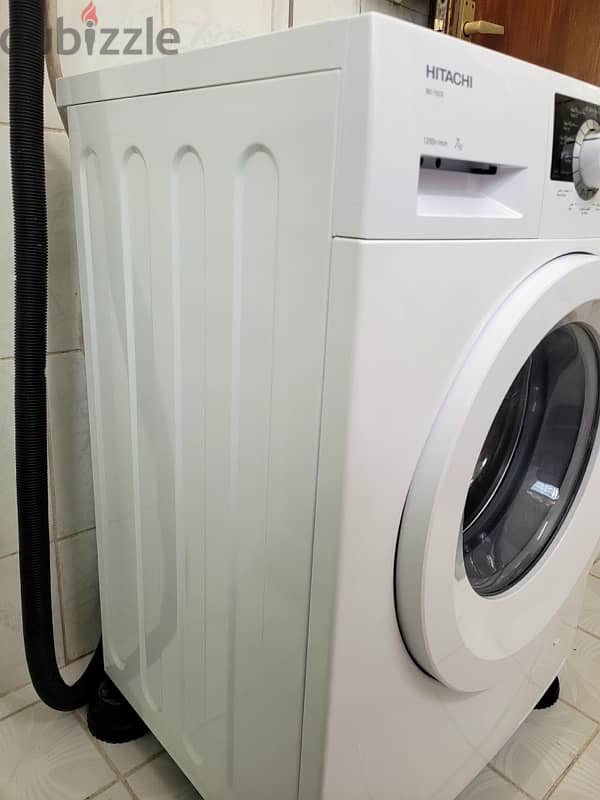 HITACHI WASHING MACHINE LESS USED WITH WARRENTY 10 years 8