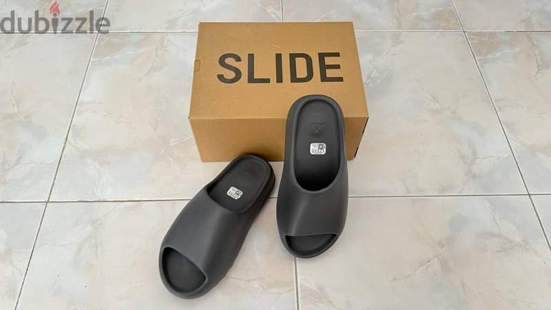 Yeezy Slides Slate Grey (authentic) 3