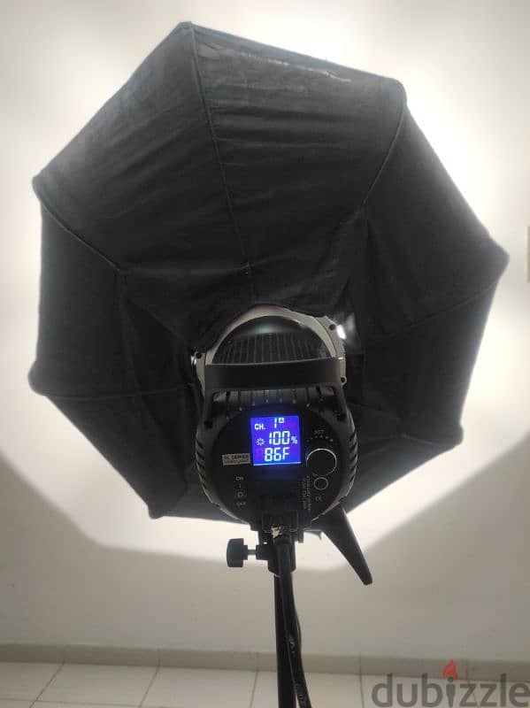 GODOX SL60W LIGHT & GODOX 95CM SOFTBOX 6