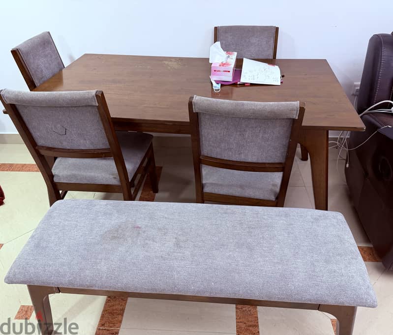 6 seater Dining Table 0